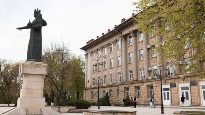 primaria balti, partidul nostru, nicolai grigorisin, tineretul democrat, pdm balti, sauna balti, terenuri de joaca contructie, spalari de bani