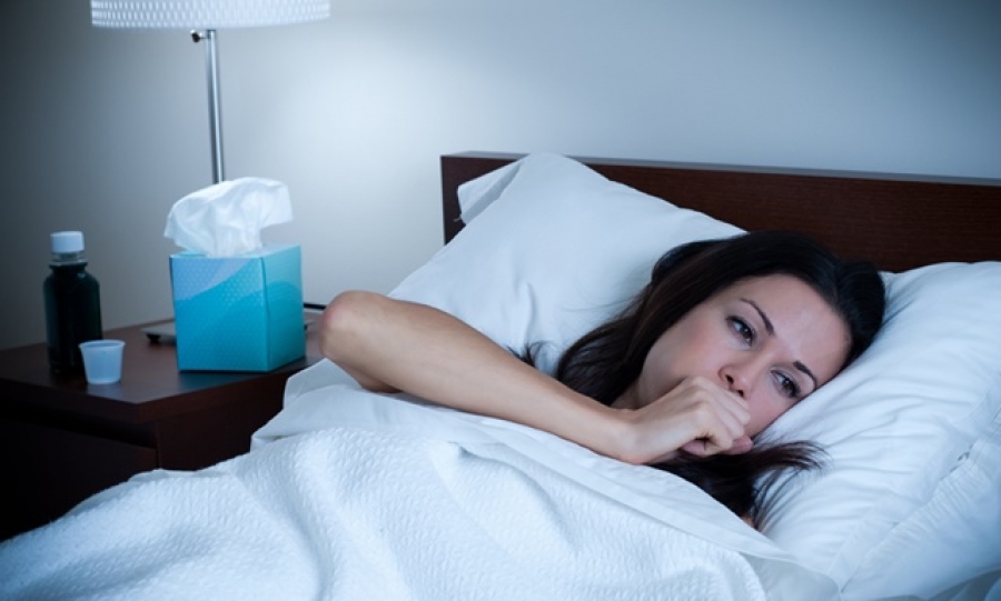 Tusea nocturnă este strâns legată de tulburările de somn şi poate afecta sistemul imunitar, medicina sanatate medicamente, spital doctor farmacie,