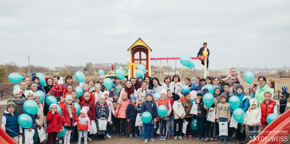Mare bucurie pentru copiii satului Borogani, raionul Leova, Ce surpriză le-a făcut Fundația Edelweiss, vlad plahotniuc, pentru moldova, partidul democrat, pdm candu filip,