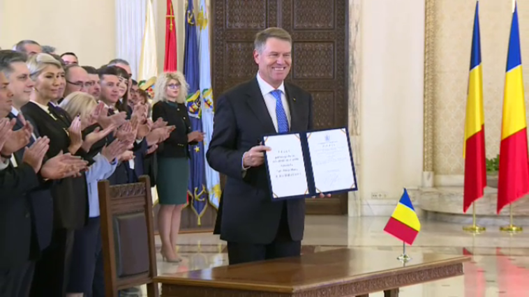 România, Președintele Iohannis a promulgat legea privind realizarea Autostrăzii Unirii, basraabia pamint romanesc, centenar, dragnea tariceanu, parlament bucuresti, premier dancila candu, guvern filip gaburici, drumuri moldova