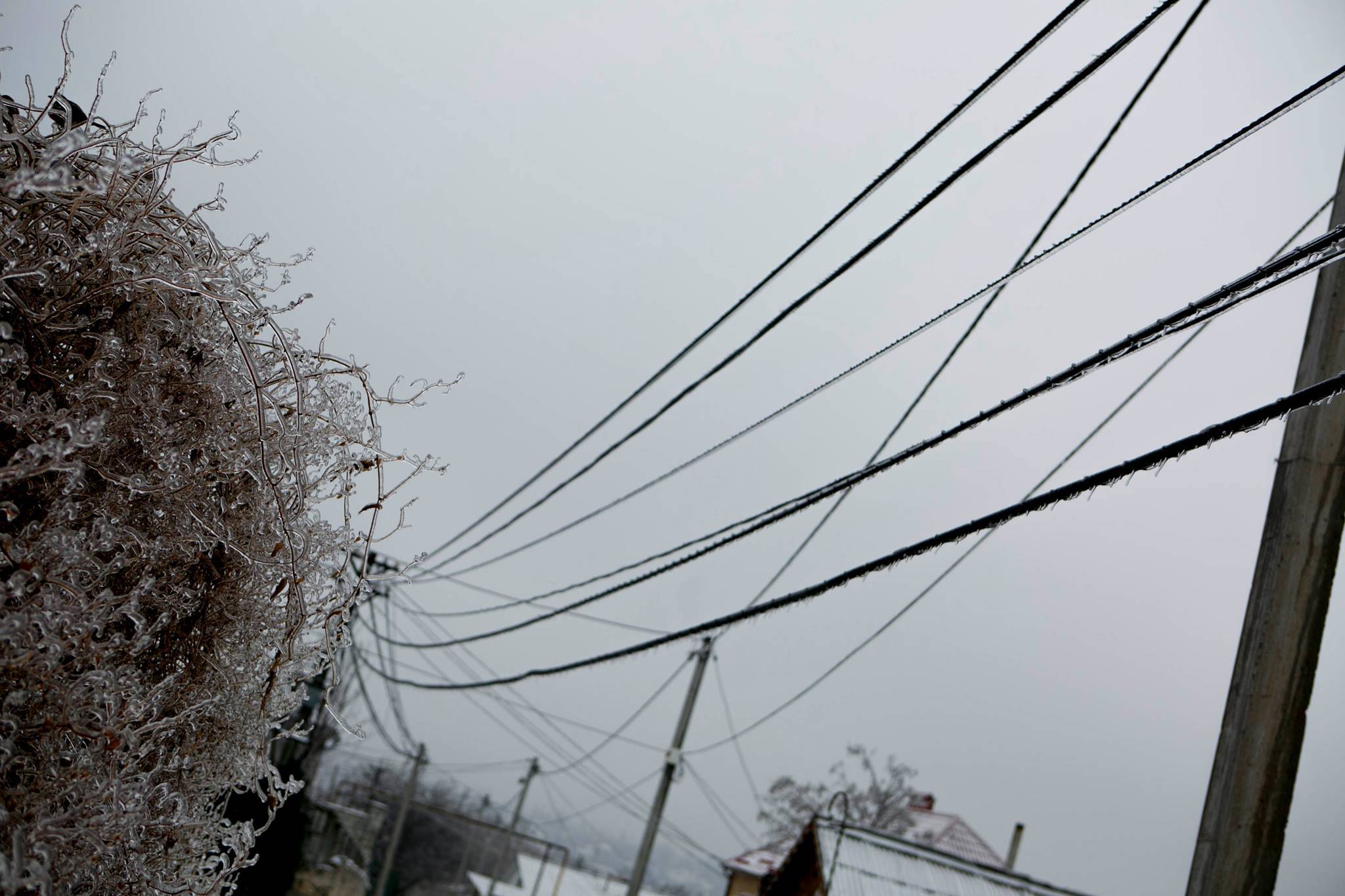 chiciură, sate fara curent electric, ninsori abundente, getus pe drumuri