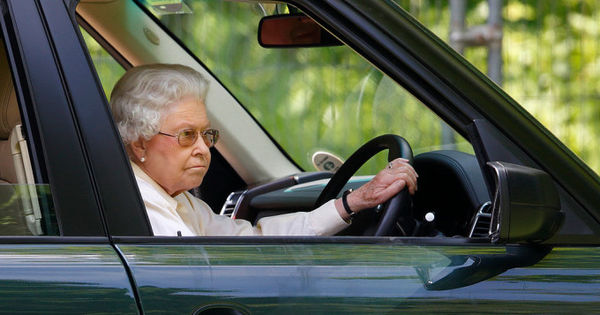 regina elisabeta marea britanie,