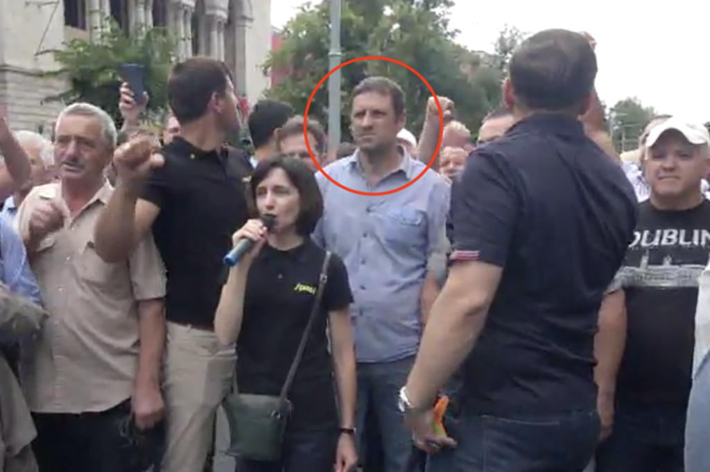 bodyguardul Maiei Sandu, paza de corp a Maiei Sandu, Maia Sandu, PAS, ACUM, blocul acum, maia sandu a mostenit paza lui filat, paza de corp, paza de corp a politicienilor, politicieni cu bodyguarzi, ziua victoriei, ziua europei, 9 mai,