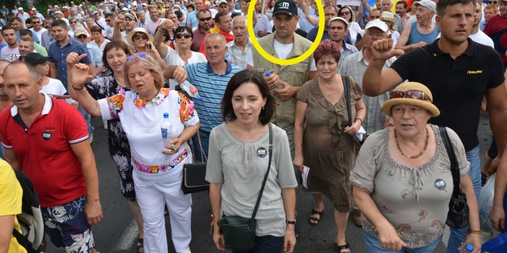 bodyguardul Maiei Sandu, paza de corp a Maiei Sandu, Maia Sandu, PAS, ACUM, blocul acum, maia sandu a mostenit paza lui filat, paza de corp, paza de corp a politicienilor, politicieni cu bodyguarzi, ziua victoriei, ziua europei, 9 mai,