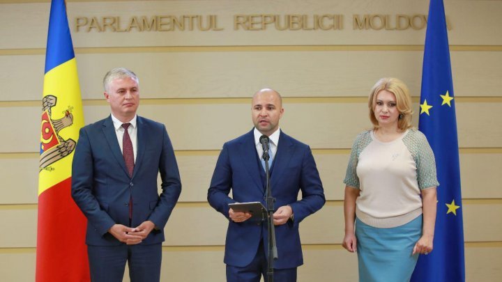 Briefing susținut de vicepreședintele fracțiunii PDM Vladimir Cebotari, Decizia guvernării PSRM-ACUM de a majora impozitele și taxele, maia sandu intenția de a anula tichetele de masă, partidul democrat din moldova,