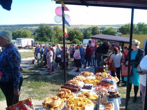 În satul Cobîlea din Soldănești a fost deschisă o piață agroalimentară, primarul din cobilea, pdm fapte nu vorbe,
