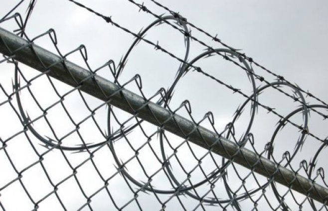 Patru tâlhari condamnați pentru două cazuri de tâlhărie în Chișinău, cu pedepse între 8 și 9 ani de închisoare