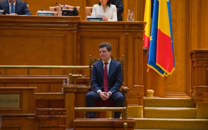 Nicușor Dan începe consultările pentru desemnarea unui nou premier, după căderea Guvernului condus de Ilie Bolojan