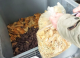 ANSA a retras din comerț 2,4 tone de biscuiți produși cu ulei contaminat