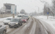 Pe străzile din Chișinău se circulă în condiții de iarnă. Primăria face apel la prudență