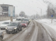 Pe străzile din Chișinău se circulă în condiții de iarnă. Primăria face apel la prudență