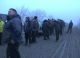 Locuitorii satului Tocuz cer asfaltarea drumului de nouă kilometri spre traseul central pentru siguranță și accesibilitate
