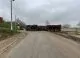 Un camion cu cereale s-a răsturnat în zona localității Giurgiulești