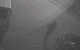 VIDEO // A atacat o femeie și i-a sustras geanta și telefonul. Un bărbat a fost reținut în sectorul Botanica pentru jaf
