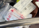 Produse injectabile ascunse printre haine, depistate la postul vamal Tudora
