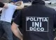 VIDEO // Doi tineri, cercetați penal după ce ar fi încercat să cumpere bunuri cu euro falși în Chișinău
