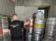 FOTO // Contrabandă spre Italia: Peste 180 mii de țigarete și sute de litri de alcool, descoperite într-un autocar plecat din Moldova