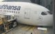 Incident grav pe aeroportul din Frankfurt: Un Boeing 787 Dreamliner s-a prăbușit pe bot după cedarea trenului de aterizare