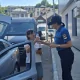 Serviciul Vamal oferă apă călătorilor la frontieră în perioada caniculei și vine cu recomandări de protecție