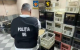 VIDEO // Polițiștii au descoperit o fabrică clandestină de băuturi alcoolice în Chișinău